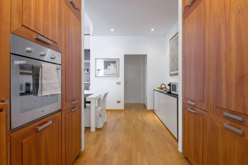 Apartment Vatican Ideal For Family/couple, A/c, Jacuzzi Rom